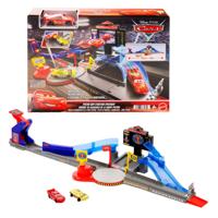 Disney Pixar Cars Piston Cup stuntbaan