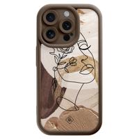 iPhone 13 Pro bruine case - Abstract gezicht bruin