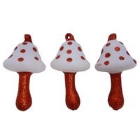 18x stuks houten kersthangers paddenstoelen 6 cm kerstornamenten - thumbnail