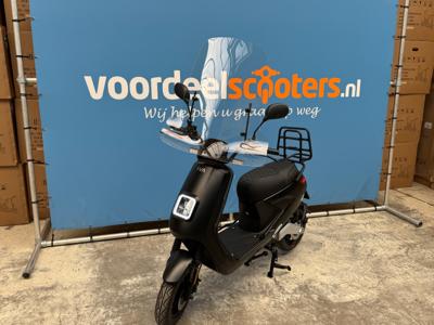 IVA E-GO S4 Special Mat Zwart 45 Km/h Tweedekans - Elektrische Scooter