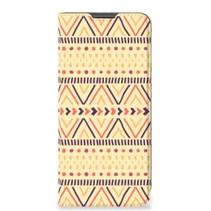 Motorola Moto G22 Hoesje met Magneet Aztec Yellow