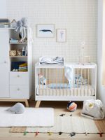 Babybed met spijlen LIJN GROTE BEER wit / hout