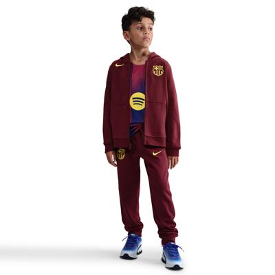 Nike FC Barcelona Club Fleece Joggingpak 2025-2026 Kids Donkerrood Geel Nike FC Barcelona Club Fleece Joggingpak 2025-2026 Kids Donkerrood Geel