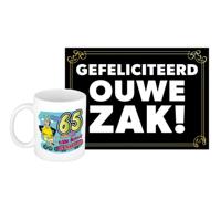 Verjaardag cadeau koffiemok 65 jaar - man - rollator- met gefeliciteerd ouwe zak wenskaart