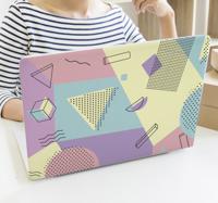 Pasteltint laptop memphis stijl