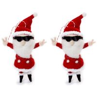 2x Kersthangers figuurtjes coole kerstman 12 cm - thumbnail