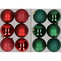 12x stuks kunststof kerstballen mix van donkerrood en donkergroen 8 cm   -
