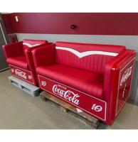 Coca-Cola 3-Delige Set. 2 Bankjes en Tafel, Gebouwd van Originele Coolers