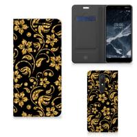 Nokia 5.1 (2018) Smart Cover Gouden Bloemen
