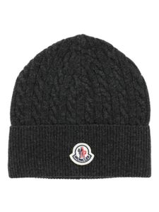 Moncler bonnet nervuré à logo appliqué - Gris