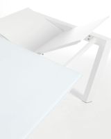 Kave Home Kave Home Eettafel Axis, Axis uitschuifbare tafel in wit glas en wit stalen poten 140 (200) cm - thumbnail