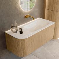 Mondiaz KURVE-DLUX 105 cm Onderkast Greeploos 1 Lade Met Deuren Oak, Wastafel Solid Surface Rechts Ostra 0 Kraangaten Zonder Spiegel (KRVBGS105L1L1D0KR-Oak/Ost)