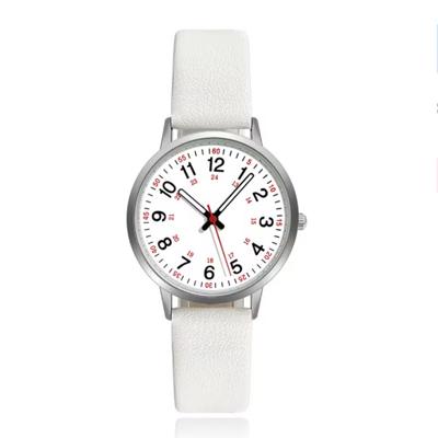 Fris horloge met witte band en rode accenten Fris horloge met witte band en rode accenten