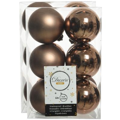 Decoris kerstballen - 24x st - walnoot bruin - 6 cm - kunststof - mat/glans - kerstversiering