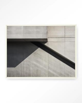 Urban Cotton Wandkleed 'Concrete Detail' 110 x 145cm in Floating Frame - off white