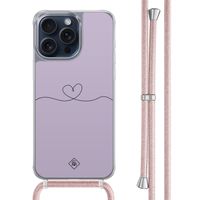 iPhone 15 Pro Max hoesje met rosegoud koord - Hart lila iPhone 15 Pro Max hoesje met rosegoud koord - Hart lila