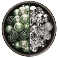 74x stuks kunststof kerstballen mix van zilver en mintgroen 6 cm - Kerstbal