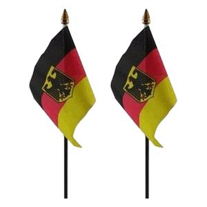 Duitsland - 2x - mini vlaggetje van 10 x 15 cm op stokje - Landen vlag - H27 cm