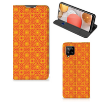 Samsung Galaxy A42 Hoesje met Magneet Batik Oranje - thumbnail