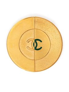 CHANEL Pre-Owned broche ronde à logo CC - Or