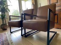 Set van 2 leren fauteuils met sledepoot - bruin leer - Echt leer, Industrieel, ontdek de vele Leersoorten en Kleuren bij ShopX