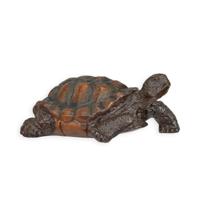 A BRONZE SCULPTURE OF A TURTLE