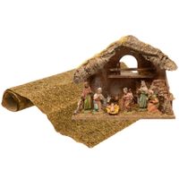 Complete kerststal inclusief 8 beelden en ondergrond 38 cm