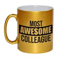 1x stuks personeel / collega cadeau gouden mok / most awesome colleague - feest mokken - thumbnail