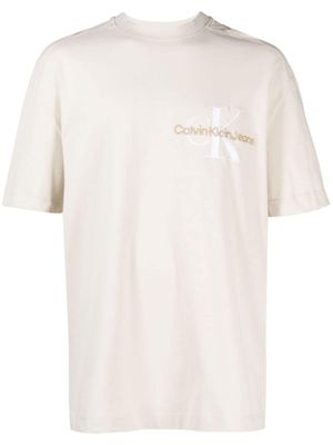 Calvin Klein Jeans t-shirt en coton à logo brodé - Tons neutres