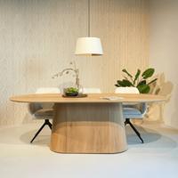 Livingfurn Ovale Eettafel 'Novero' Eiken, 200 x 110cm, kleur Naturel