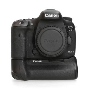 Canon Canon 7D Mark II + Originele grip - 55.665 kliks