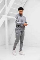 Under Armour Rival Fleece Trainingspak Heren Grijs - Maat M - Kleur: Grijs | Soccerfanshop Under Armour Rival Fleece Trainingspak Heren Grijs - Maat M - Kleur: Grijs | Soccerfanshop