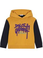 Dolce & Gabbana Kids hoodie à logo graffiti imprimé - Jaune