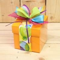 Bonbon doosjes - Chocolade doosje - Mandarijn KUBUS met banderol ballon - 24 stuks