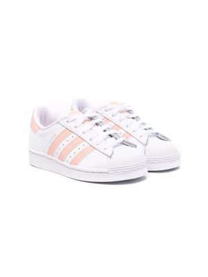adidas Kids baskets Superstar - Blanc