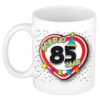 Verjaardag cadeau mok leeftijd 85 jaar - hartje verkeersbord - multi - keramiek - 300 ml   - - thumbnail