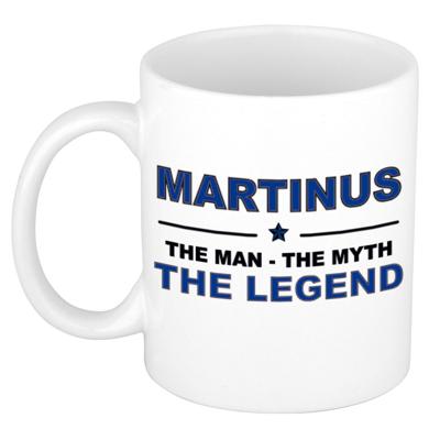 Martinus cadeau mok - man myth legend - naam koffiemok / beker - wit en blauw - 300 ml