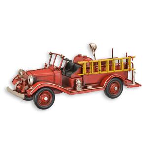 A TIN MODEL OF A FIRETRUCK