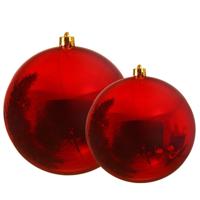 Decoris grote kerstballen - 2x stuks - rood - Dia 14 en 20 cm - kunststof - kerstversieringen