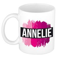 Annelie naam cadeau koffie mok - beker - met roze verfstrepen - Cadeau collega - moederdag
