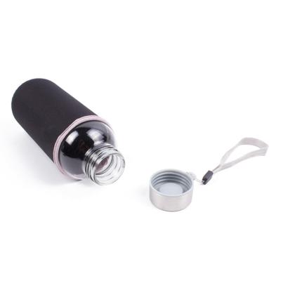 Drinkfles/waterfles - 420 ml - zwart - glas - met hoes - 6 x 19 cm