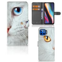Motorola Moto G 5G Plus | Telefoonhoesje | Met pasjeshouder | Witte Kat