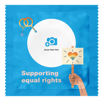 Foto Condoom: Supporting equal rights - thumbnail