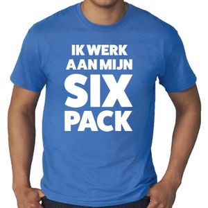 Ik werk aan mijn SIX Pack tekst t-shirt blauw heren