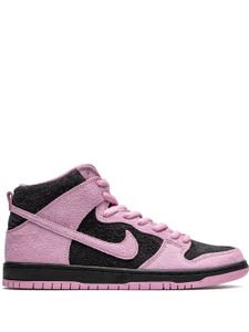 Nike baskets montantes SB Dunk - Rose