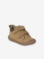 Babyslofjes van zacht leer met antislip zandbeige Babyslofjes van zacht leer met antislip zandbeige