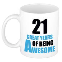 21 great years of being awesome cadeau mok / beker wit en blauw - verjaardagscadeau 21 jaar - feest mokken