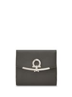 Ferragamo portefeuille en cuir à plaque Gancini - Gris