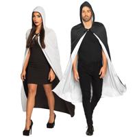 Halloween luxe verkleed cape met kap/capuchon - voor volwassenen - zwart/wit - omkeerbaar Halloween luxe verkleed cape met kap/capuchon - voor volwassenen - zwart/wit - omkeerbaar