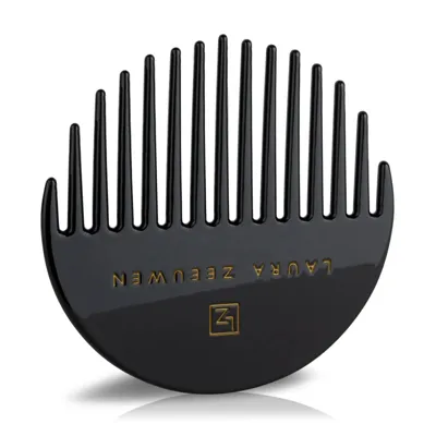 Laura Zeeuwen The Hair Comb